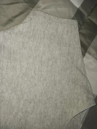 Jersey Pull&Bear gris talla M