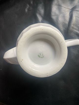 Bule Vista Alegre em porcelana branca