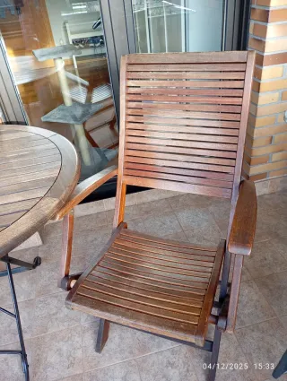 2 Sillas de teka plegables 50€ cada unidad