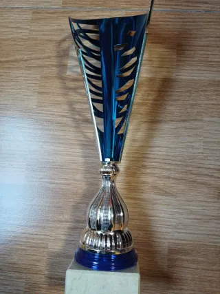 Trofeo XXVIII Vuelta a Pie Tous 2025 mide 39 cm