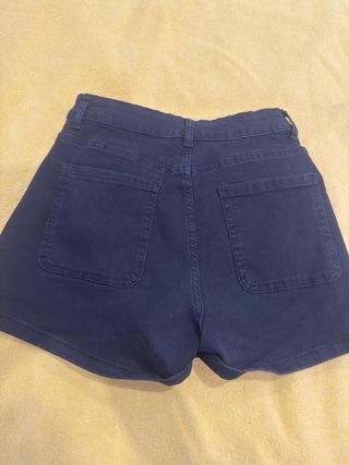 Falda Jeans Negra Botones y Bolsillos