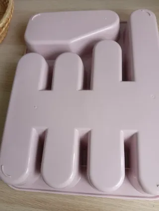 Cubiertera rosa de plástico