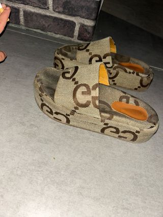 Sandalias Gucci Beige y Marrón