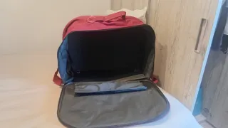 Bolsa de viaje o para portátil roja