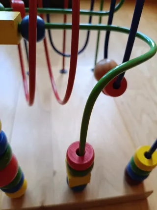 Laberinto de Cuentas de Madera