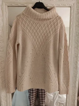 Jersey cuello alto blanco crema trenzado