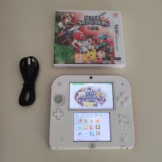 Nintendo 2DS + Super Smash Bros + Caricatore
