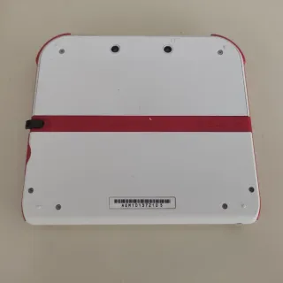 Nintendo 2DS + Super Smash Bros + Caricatore