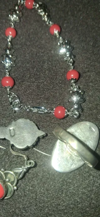 Anello,orecchini, bracciale con Pietre Rosse