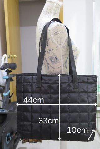 Bolso XL Negro Acolchado Portátil