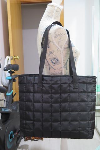Bolso XL Negro Acolchado Portátil