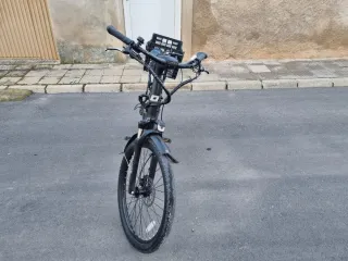 Bicicleta eléctrica Zoomo negra