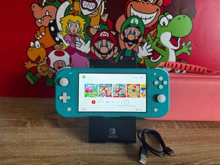 Nintendo Switch Lite Verde +2 juegos