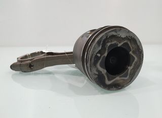 Audi 513327 pistón 038j a4 berlina (8e) 2.0 tdi