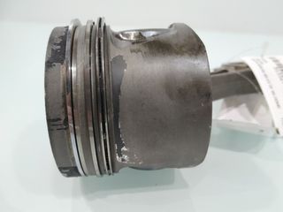 Audi 513327 pistón 038j a4 berlina (8e) 2.0 tdi