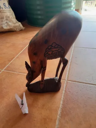 Figuras artesanas de madera de animales