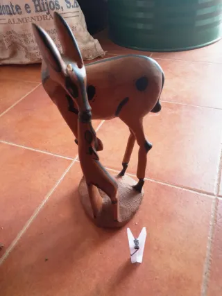 Figuras artesanas de madera de animales