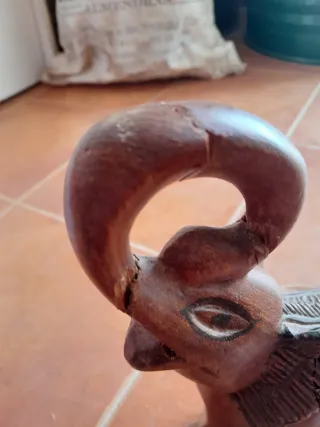 Figuras artesanas de madera de animales