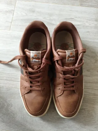 Zapatos de hombre marrones