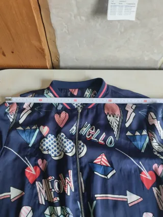 Cazadora bomber estampada M/L