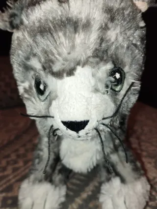 Peluche gato gris y blanco