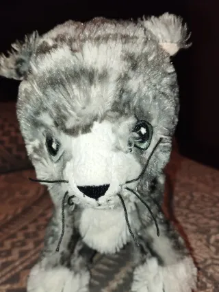 Peluche gato gris y blanco