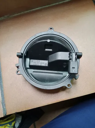 Maneta apertura portón trasero Volkswagen golf 5