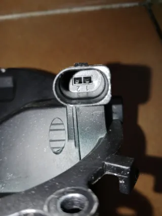 Maneta apertura portón trasero Volkswagen golf 5