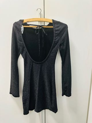 Vestido negro mini con brillos