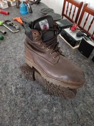 Botas de montaña cuero talla 43