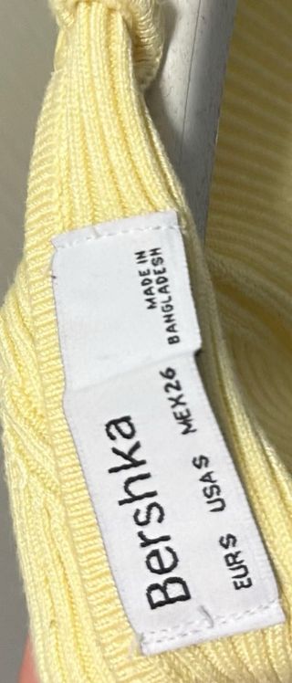 Crop top amarillo espalda cruzada