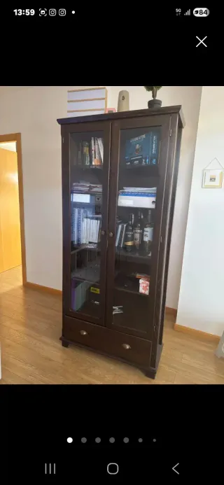 Vitrina Grande Ikea  Madera y Cristal como nueva