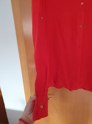 Camisa larga Zara roja