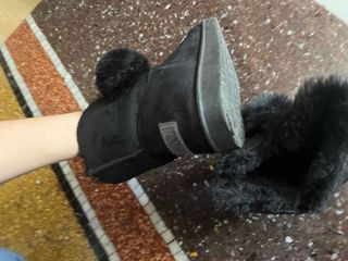 Stivaletti neri donna con pelliccia