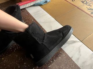 Stivaletti neri donna con pelliccia