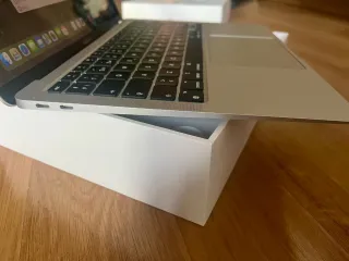 MacBook Air 13 M1 512GB 24 ciclos