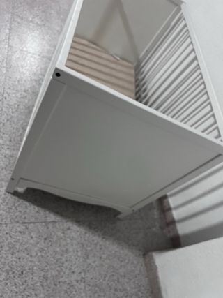 Cuna blanca para bebé