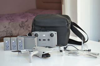 Dron DJI Mini 2 SE COMBO