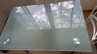 Mesa de comedor cristal y metal