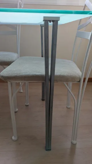 Mesa de comedor cristal y metal