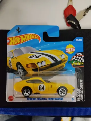 Hot Wheels Ferrari amarillo pack de 2