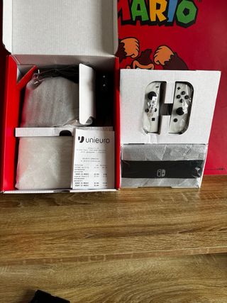 Nintendo Switch OLED CÓMO NUEVA AÚN CON PLÁSTICOS