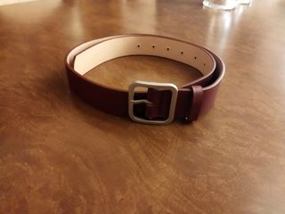 2 cinturones mujer color burdeos