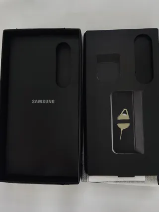 Samsung S23 - Como Nuevo con 12 protectores