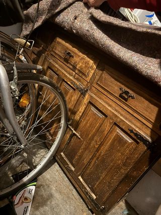 Cómoda de madera francesa