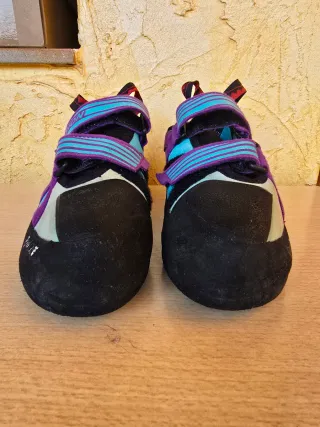 Pies de Gato Red Chili Talla 40.5