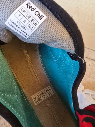 Pies de Gato Red Chili Talla 40.5