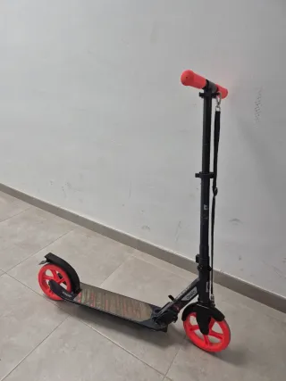 Patinete Oxelo Ruedas y Puños Naranja