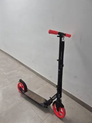 Patinete Oxelo Ruedas y Puños Naranja