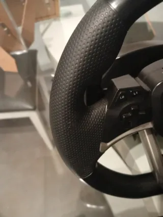 PS4 (PlayStation 4) + Volante y Mandos